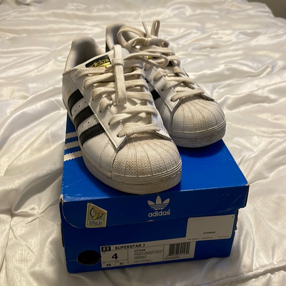 Superstar j